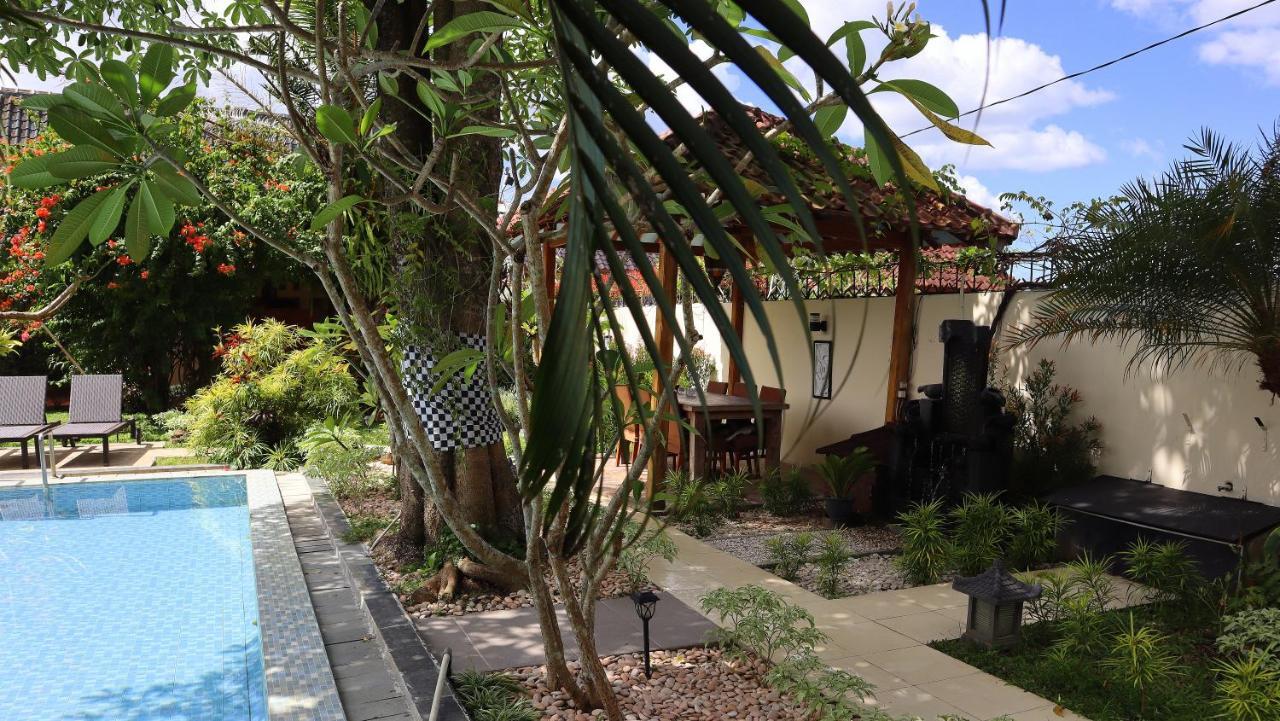 Rosseno Villa Yogyakarta Dış mekan fotoğraf