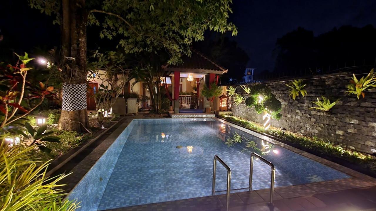 Rosseno Villa Yogyakarta Dış mekan fotoğraf